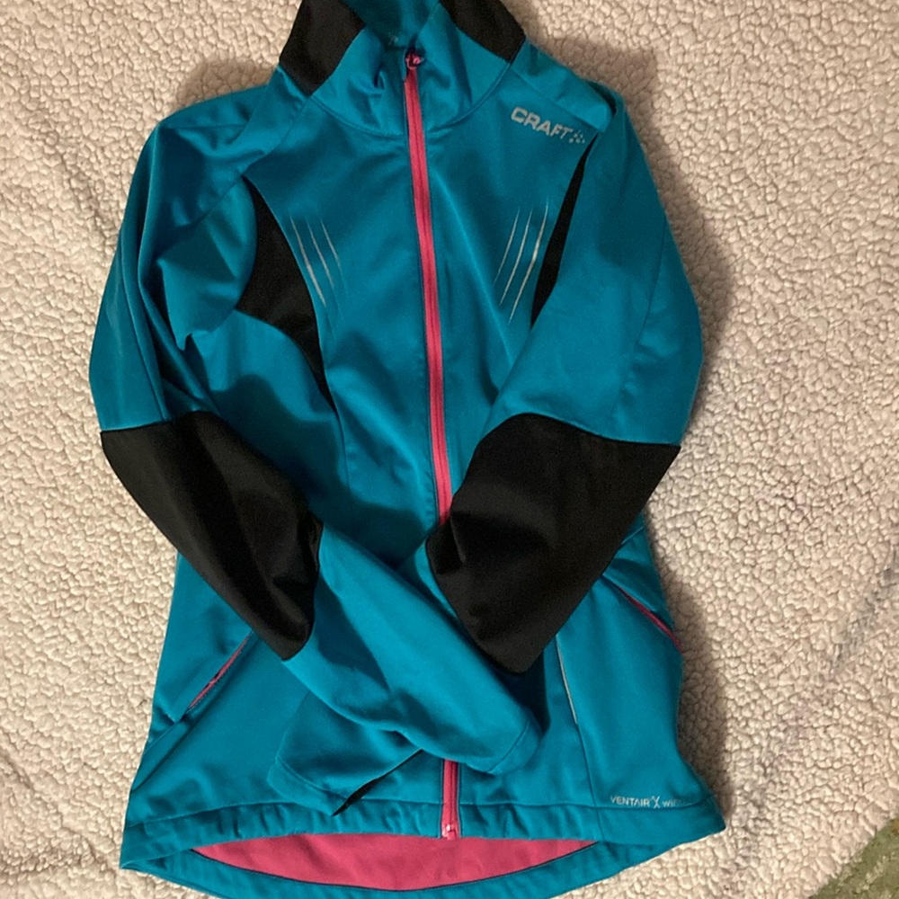 Windbreaker-CRAFT Ventair lightweight jacket. Excellent condition, tapered wrist